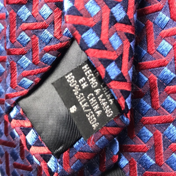 Van Heusen Tie Geo pattern - Picture 5 of 5